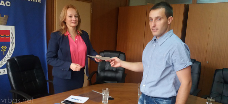 Opština Vrbas obezbedila besplatne ulaznice za tradicionalni Poljoprivredni sajam u Novom Sadu članovima svih udruženja poljoprivrednih proizvođača koja deluju u opštini Vrbas Opština Vrbas obezbedila besplatne ulaznice za tradicionalni Poljoprivredni sajam u Novom Sadu članovima svih udruženja poljoprivrednih proizvođača koja deluju u opštini Vrbas